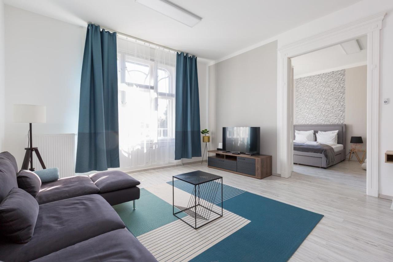 Designer On The Broadway W 2br, Ac And Panorama Balcony