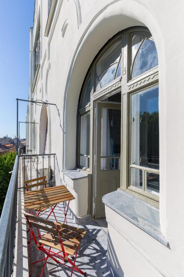 Designer On The Broadway W 2br, Ac And Panorama Balcony * Budapest