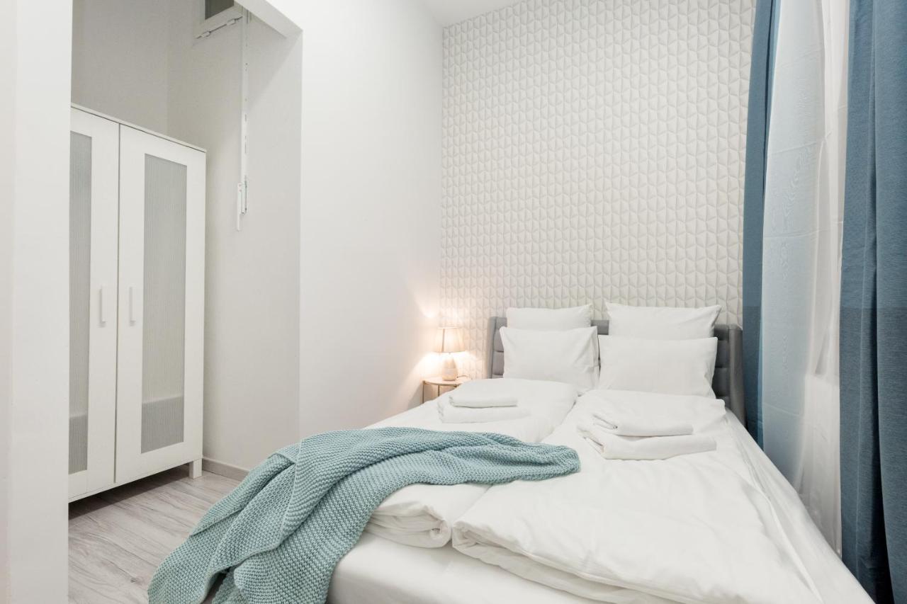 Designer On The Broadway W 2br, Ac And Panorama Balcony *
