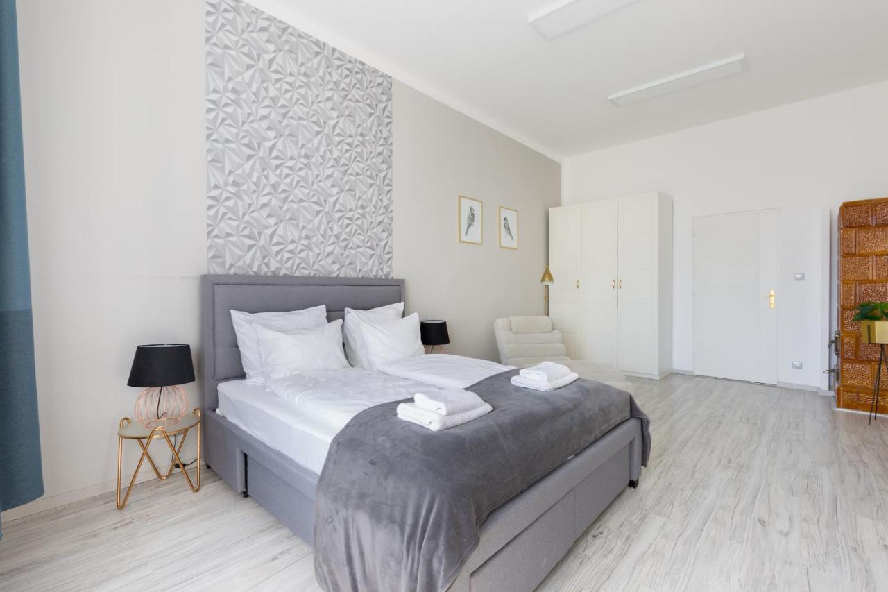 Designer On The Broadway W 2br, Ac And Panorama Balcony