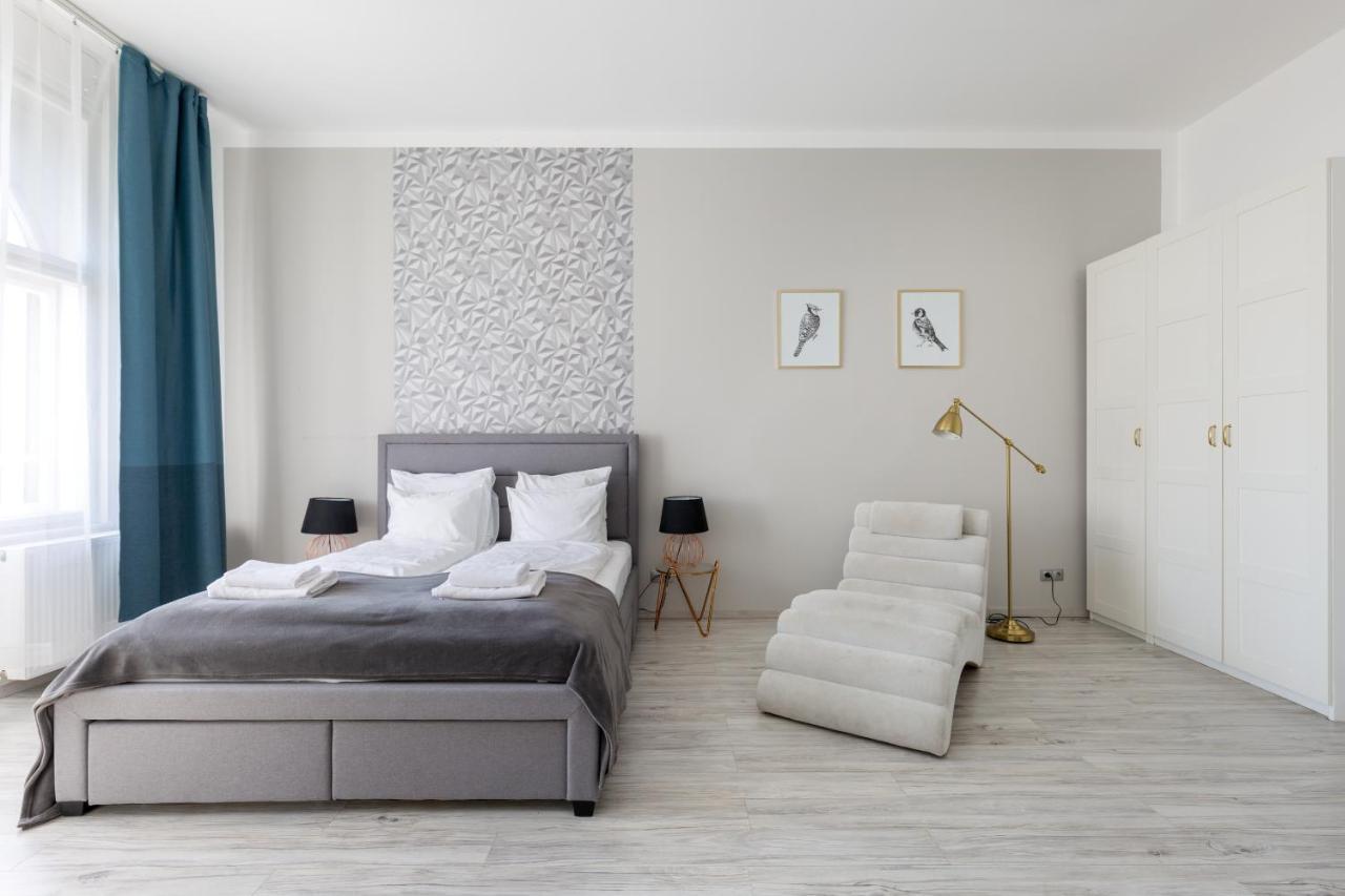Designer On The Broadway W 2br, Ac And Panorama Balcony
